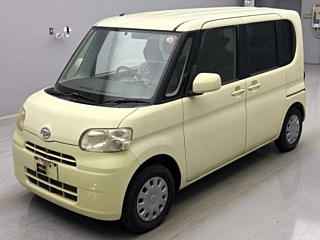 DAIHATSU TANTO 2010