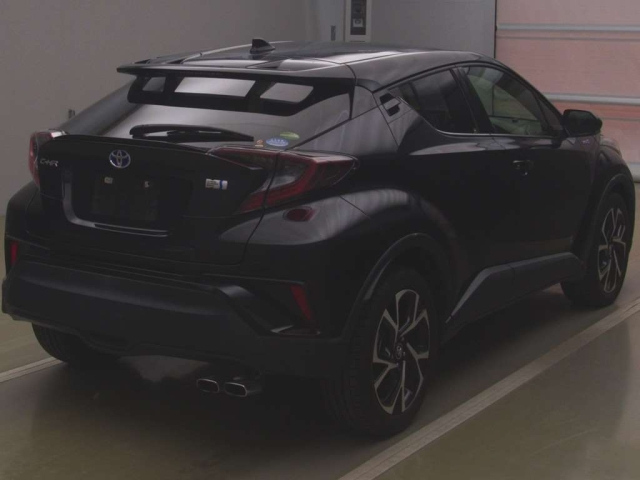 TOYOTA C-HR 2017