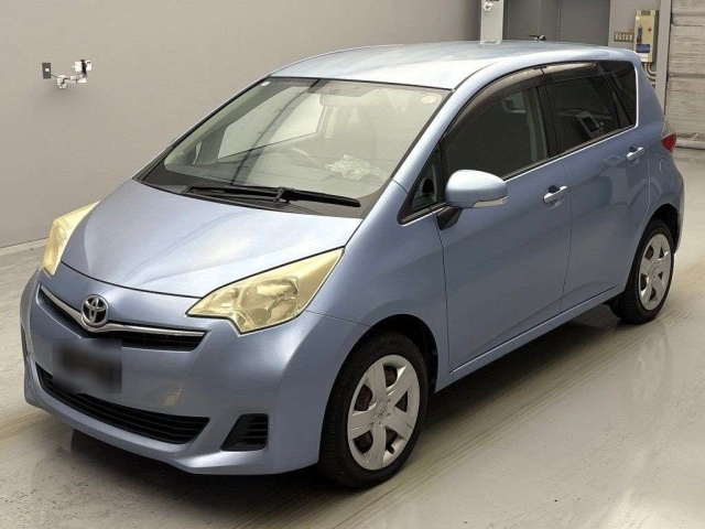 TOYOTA RACTIS 2010