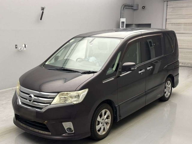 NISSAN SERENA 2010