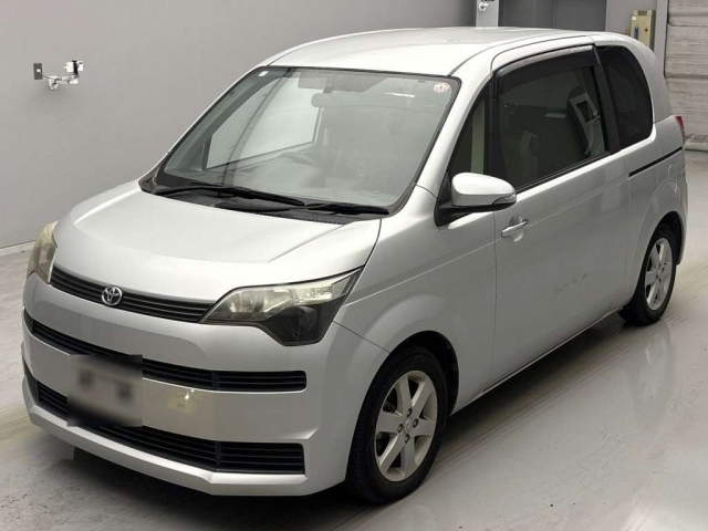 TOYOTA SPADE 2014