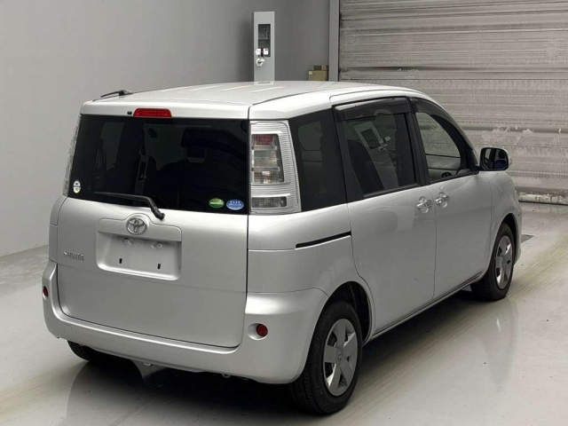 TOYOTA SIENTA 2015