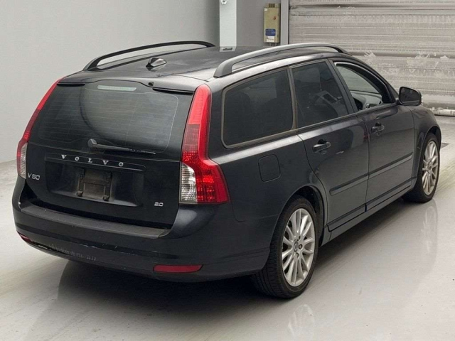 VOLVO V50 2010