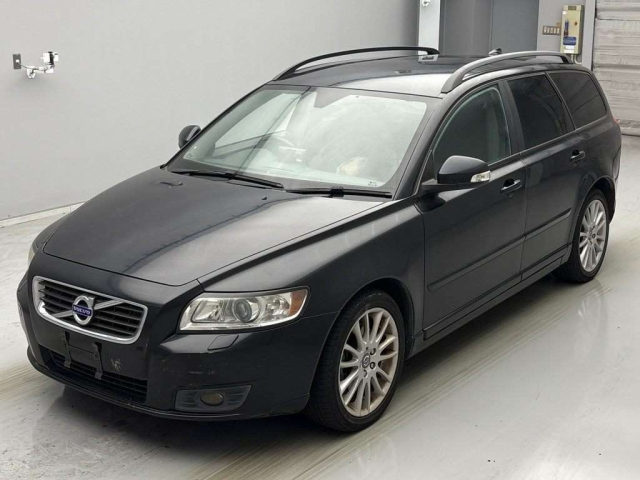 VOLVO V50 2010