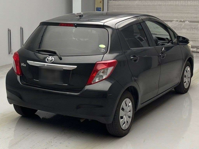 TOYOTA VITZ 2012