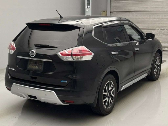 NISSAN X-TRAIL 2014
