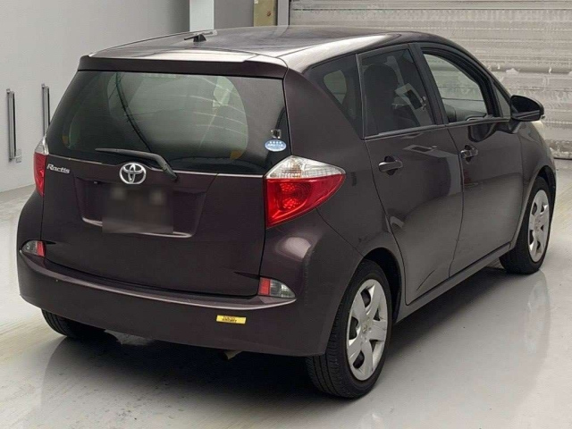 TOYOTA RACTIS 2013