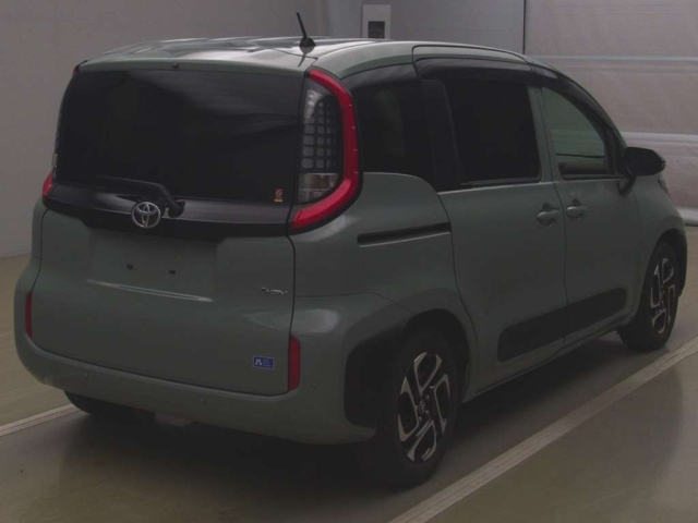 TOYOTA SIENTA 2022