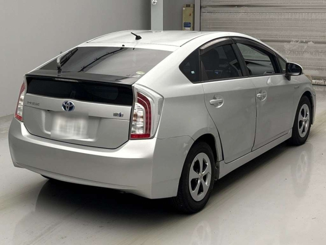 TOYOTA PRIUS 2012