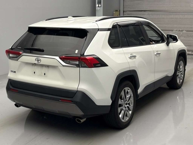 TOYOTA RAV4 2021