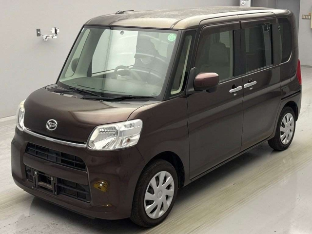 DAIHATSU TANTO 2015