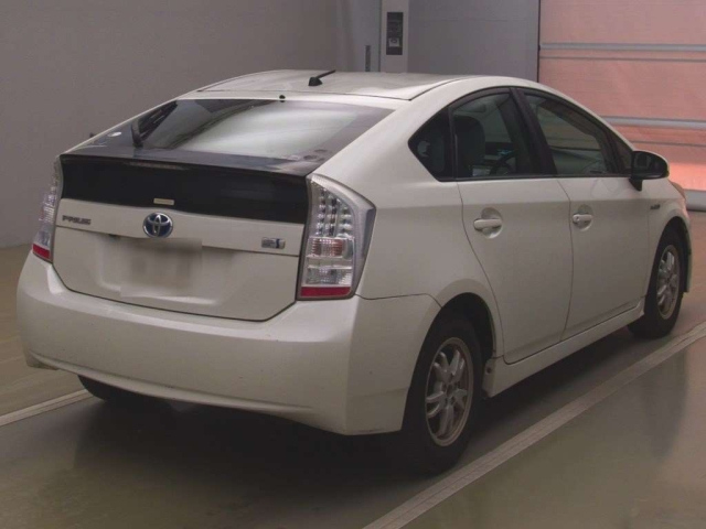 TOYOTA PRIUS 2011