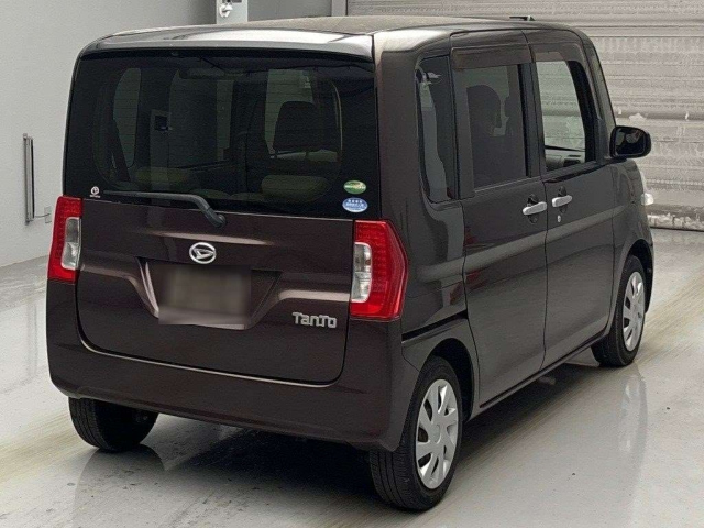 DAIHATSU TANTO 2015