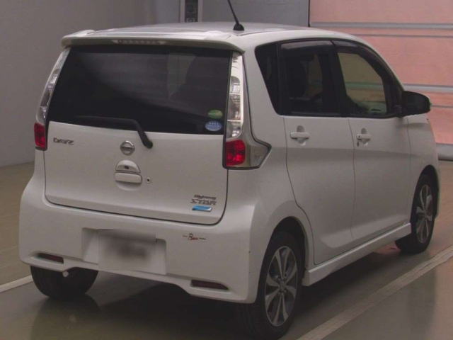 NISSAN DAYZ 2015