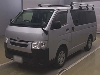 TOYOTA HIACE VAN 2021