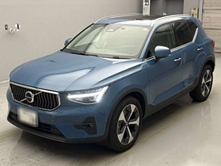 VOLVO XC40 2023