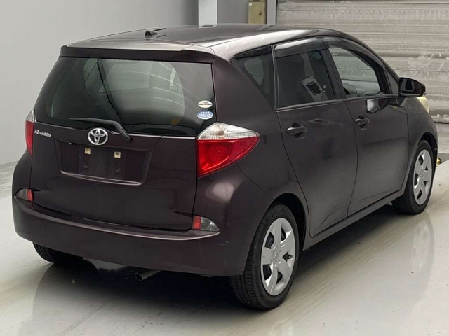 TOYOTA RACTIS 2012