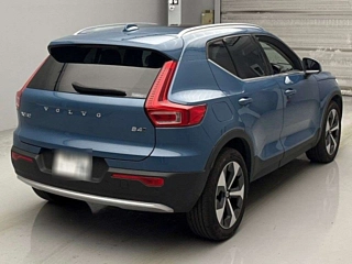 VOLVO XC40 2023