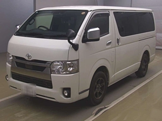 TOYOTA HIACE VAN 2021