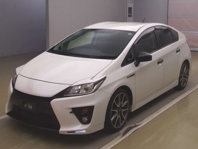TOYOTA PRIUS 2013