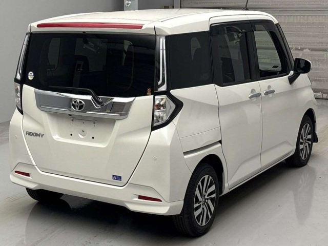 TOYOTA ROOMY 2022
