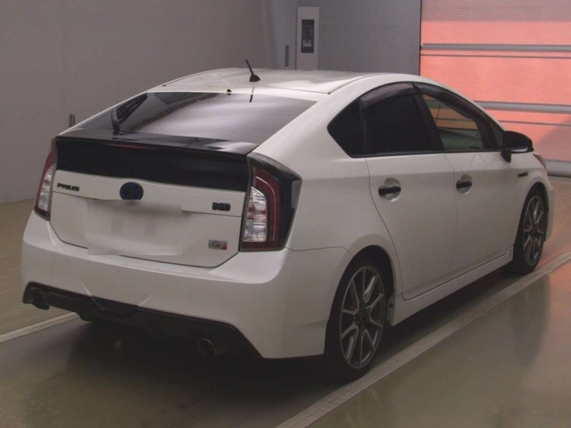 TOYOTA PRIUS 2013