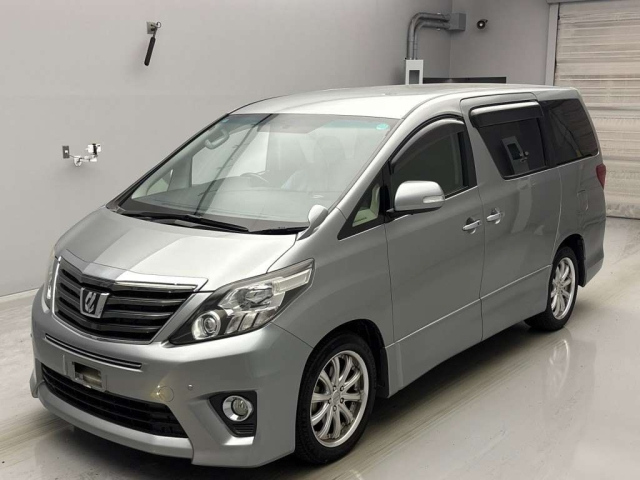 TOYOTA ALPHARD 2013