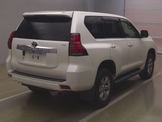 TOYOTA LAND CRUISER PRADO 2018