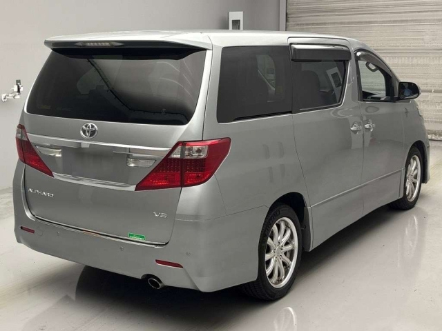 TOYOTA ALPHARD 2013