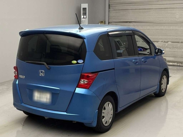 HONDA FREED 2011