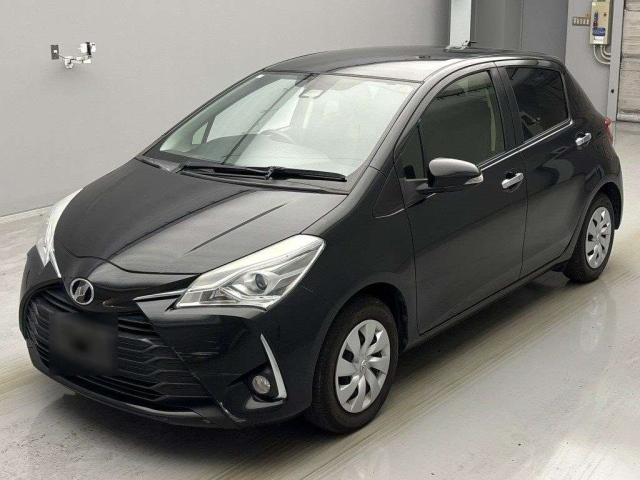 TOYOTA VITZ 2019