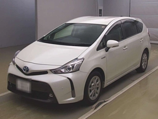 TOYOTA PRIUS ALPHA 2015