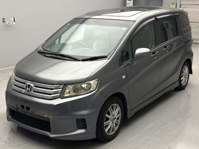 HONDA FREED 2010