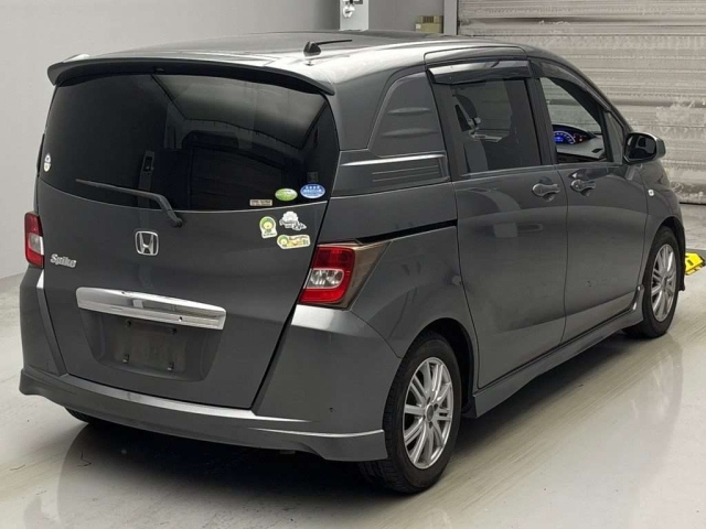 HONDA FREED 2010