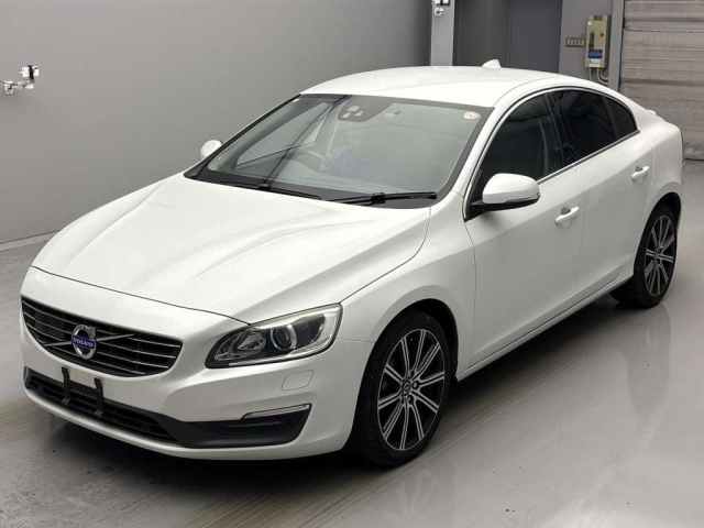 VOLVO S60 2015