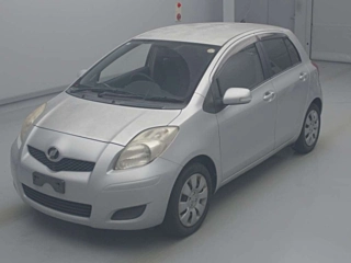 TOYOTA VITZ 2010