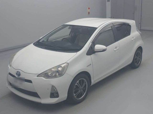 TOYOTA AQUA 2012