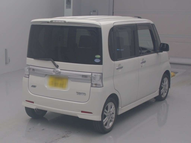 DAIHATSU TANTO 2013