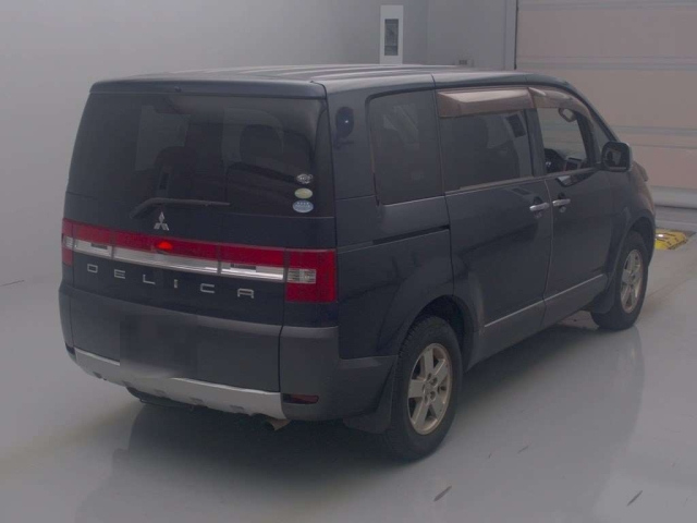 MITSUBISHI DELICA D5 2010
