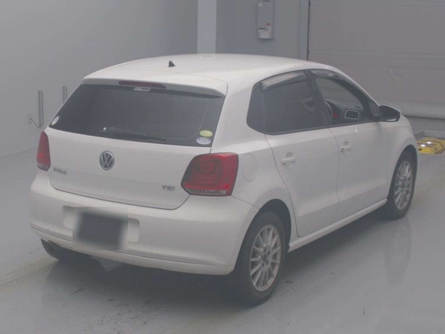VOLKSWAGEN POLO 2012