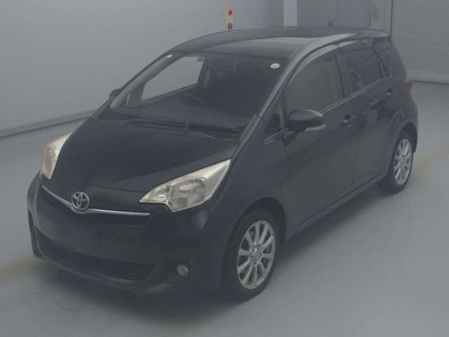 TOYOTA RACTIS 2012