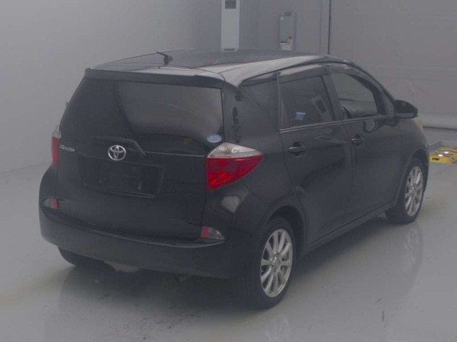 TOYOTA RACTIS 2012