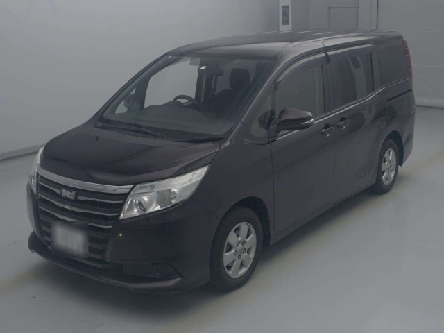 TOYOTA NOAH 2014