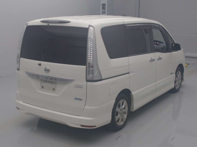NISSAN SERENA 2013