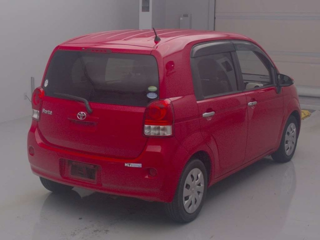 TOYOTA PORTE 2012