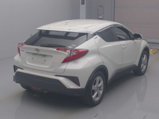 TOYOTA C-HR 2017
