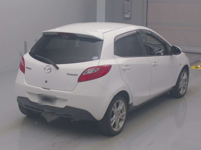 MAZDA DEMIO 2011
