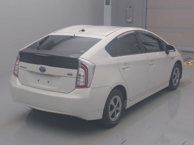 TOYOTA PRIUS 2013