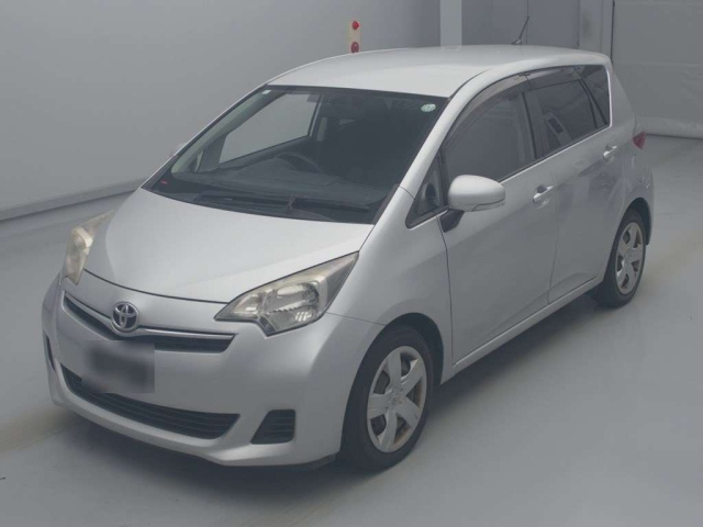 TOYOTA RACTIS 2011