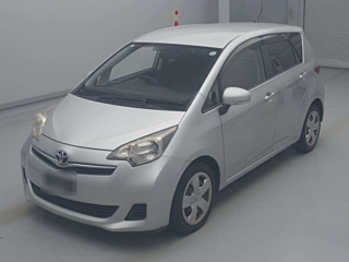 TOYOTA RACTIS 2011